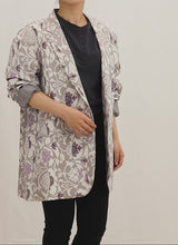 Load and play video in Gallery viewer, Kimono Tailored Jacket Asian Taste Silk
