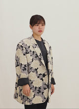 Load and play video in Gallery viewer, Kimono Tailored Jacket Peony Silk
