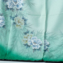 Load image into Gallery viewer, Houmongi Green Gold-leaf Gradation Yuzen Formal Ceremonies Party Made-to-order
