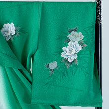 Load image into Gallery viewer, Houmongi Green Gold-leaf Gradation Yuzen Formal Ceremonies Party Made-to-order
